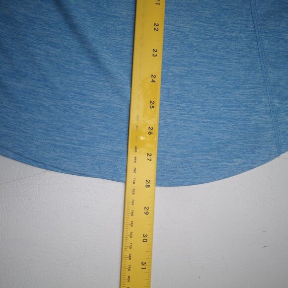 Patagonia Ladies Size Large Light Blue Long Sleeve Round Neck Athletic Top - Picture 9 of 9